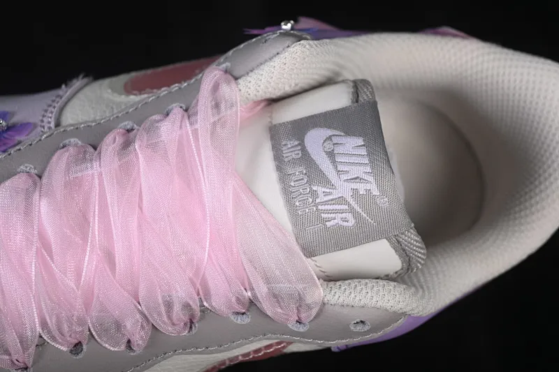 All categories Nk Air Force 1 Air Force series Nk Air Force 1 Low Air Force low-top Nike Air Force 1'07 Low Hand-painted graffiti Pink and purple butterfly language Air Force 1 low-top casual sneakers CJ0304-160